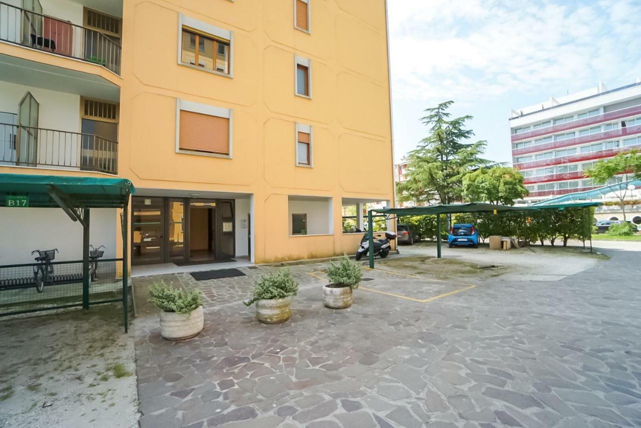Residence Giuliana Бибионе Экстерьер фото